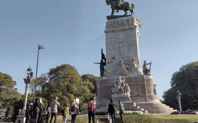 Se realizó otro recorrido histórico en el monumento al general Justo José de Urquiza, en Paraná