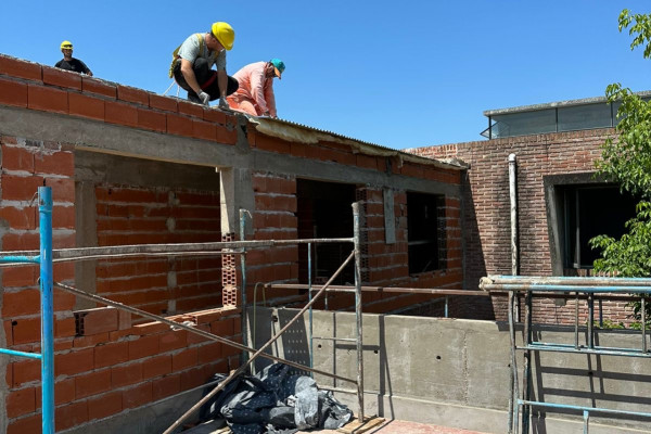 Avanza la obra de ampliación y reparaciones de la escuela Normal Superior de Viale