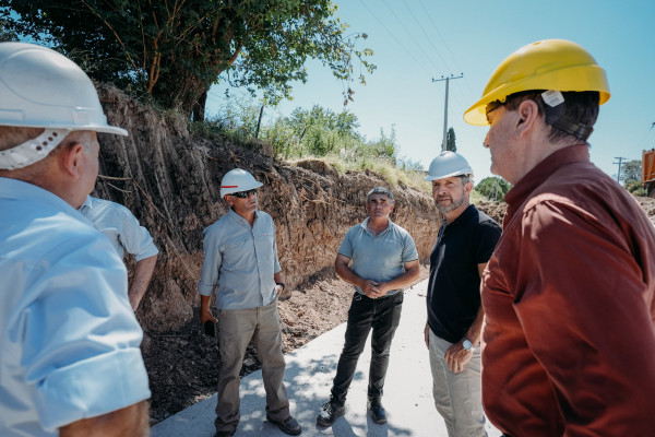 El gobernador recorrió una obra pluvial reiniciada en General Galarza