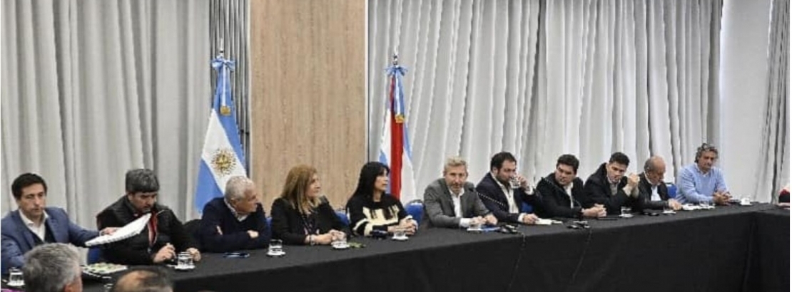 Reunin de la Liga Justicialista de Intendentes con el Gobernador de la provincia de Entre Ros. 